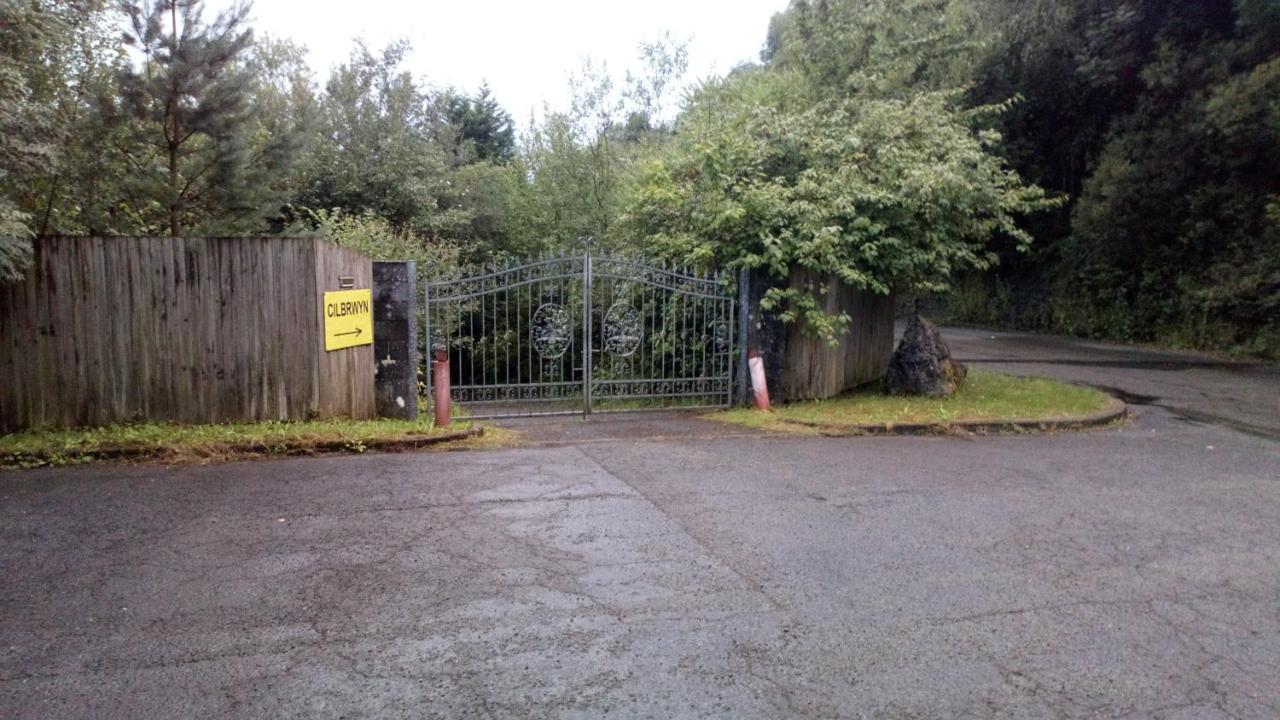 Luxury Suite In Quiet Countryside Location Swansea Exterior photo
